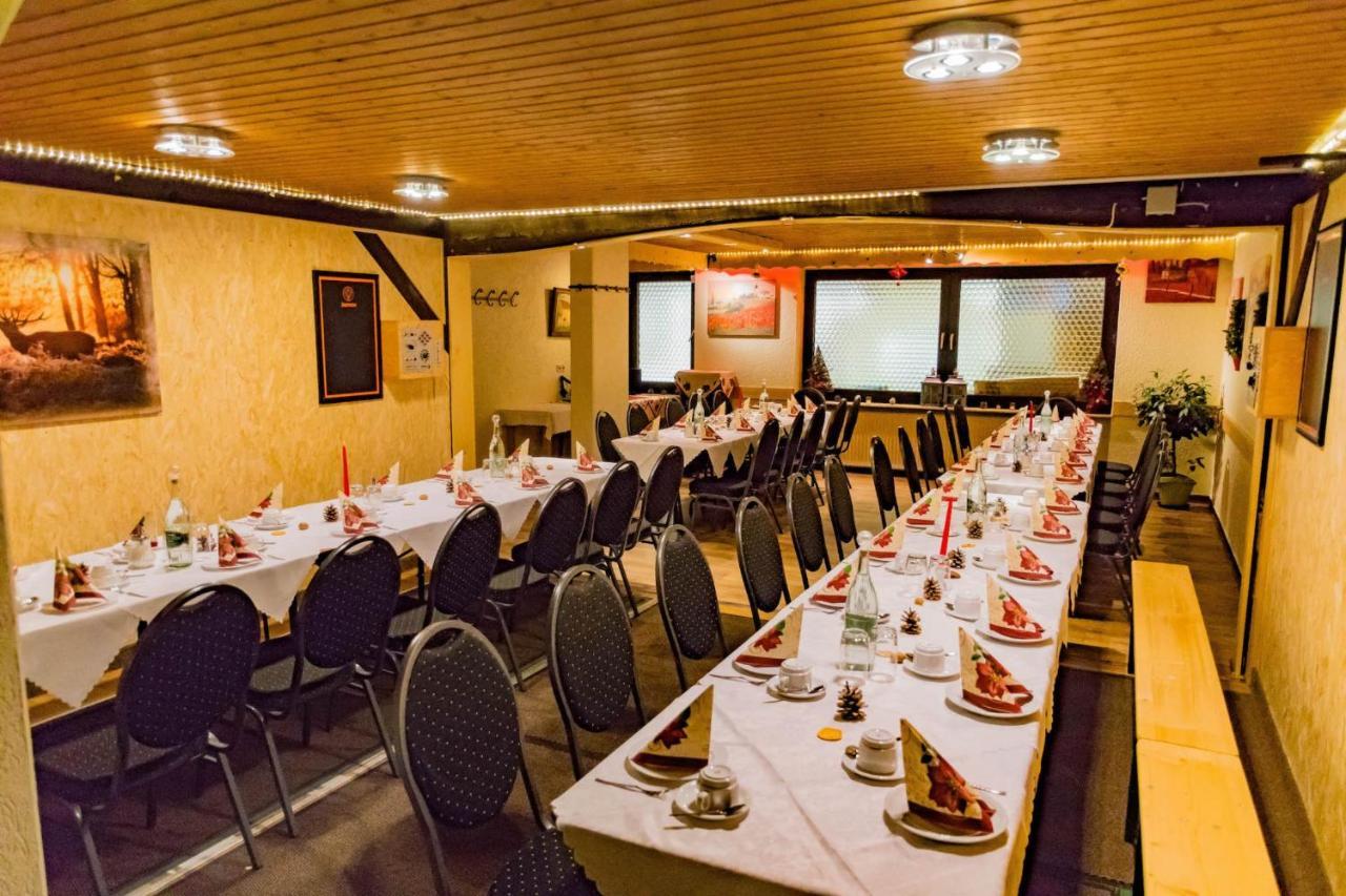 Hotel & Restaurant Zum Deutschen Haus Гласхюттен Экстерьер фото